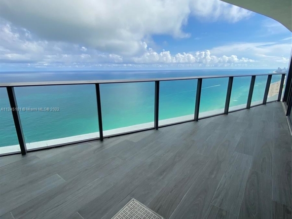 A Vendre_A louer. Annonces immobilieres Miami - Property Residential - A11245101 - A Vendre : 15701 Collins ave #3503, Sunny Isles Beach FL 33160