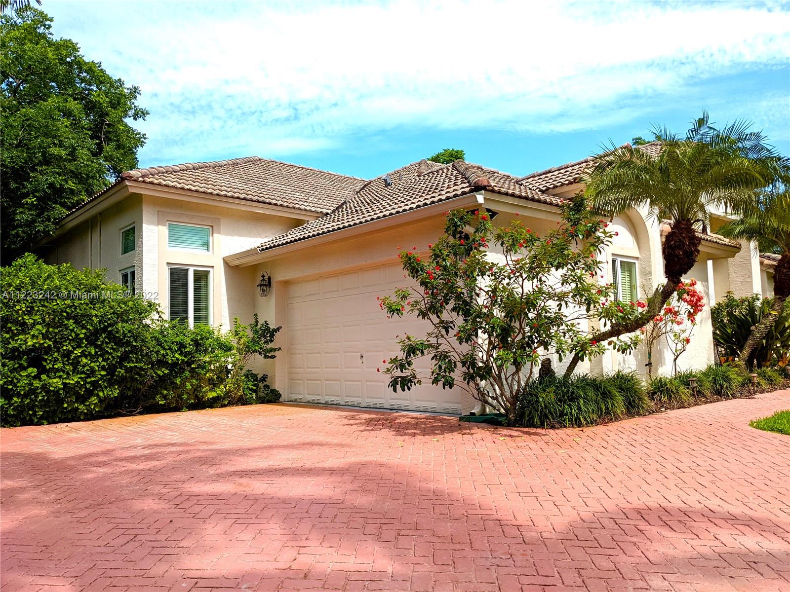 A Vendre_A louer. Annonces immobilieres Miami - Property Residential - A11223242 - A Vendre : 16761 SW 86th Ct, Palmetto Bay FL 33157