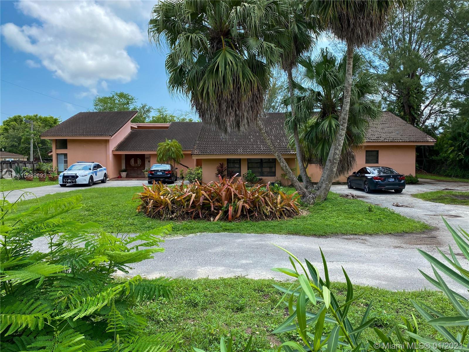 A Vendre_A louer. Annonces immobilieres Miami - Property Residential - A10989693 - 7420 SW 72nd St, Miami FL 33143