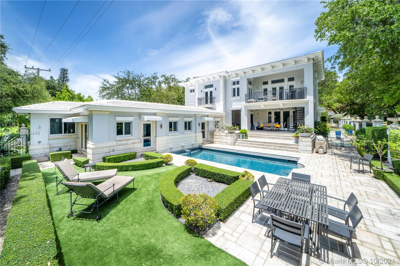 A Vendre_A louer. Annonces immobilieres Miami - Property Residential - A10994446 - 3916 Granada Blvd, Coral Gables FL 33134