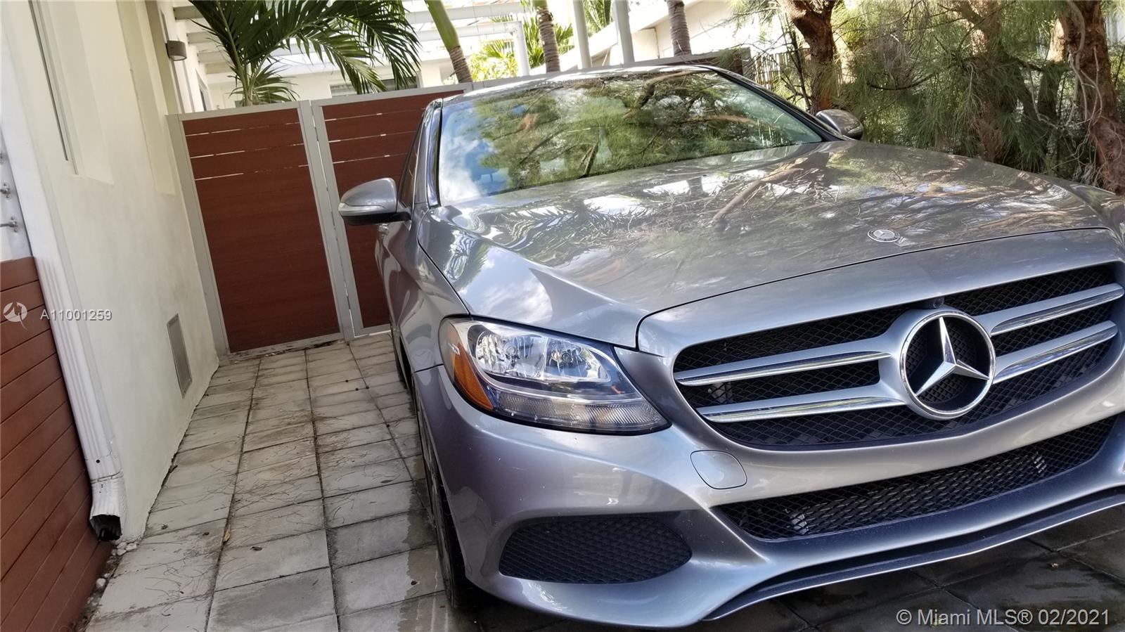 A Vendre_A louer. Annonces immobilieres Miami - Property Residential - A11001259 - 334 Oregon St, Hollywood FL 33019