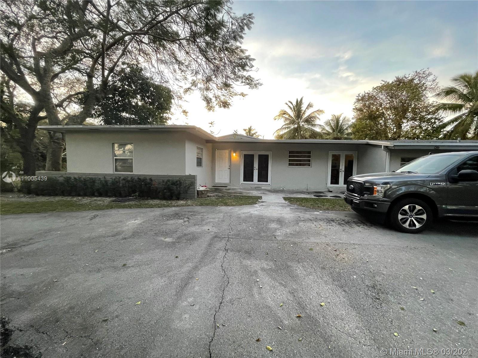 A Vendre_A louer. Annonces immobilieres Miami - Property Residential - A11005439 - 11720 SW 77th Ave, Pinecrest FL 33156