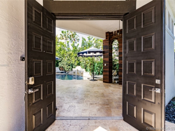 A Vendre_A louer. Annonces immobilieres Miami - Property Residential - A11005540 - 19456 40th Ct, Sunny Isles Beach FL 33160