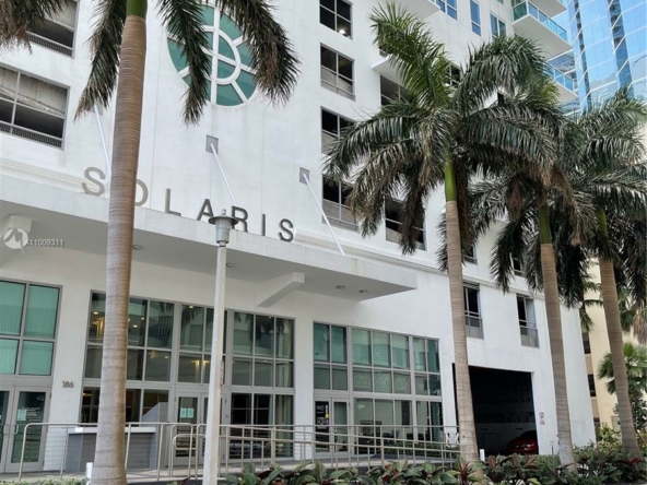 A Vendre_A louer. Annonces immobilieres Miami - Property Residential - A11009311 - 186 SE 12th Ter #2, Miami FL 33131