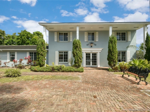 A Vendre_A louer. Annonces immobilieres Miami - Property Residential - A11024588 - 7241 SW 118th St, Pinecrest FL 33156