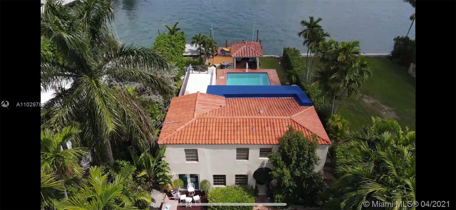 A Vendre_A louer. Annonces immobilieres Miami - Property Residential - A11029789 - 415 E Dilido Dr, Miami Beach FL 33139