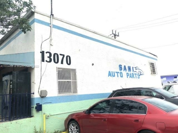 A Vendre_A louer. Annonces immobilieres Miami - Property Residential - A11034458 - 13070 Cairo Ln, Opa-Locka FL 33054