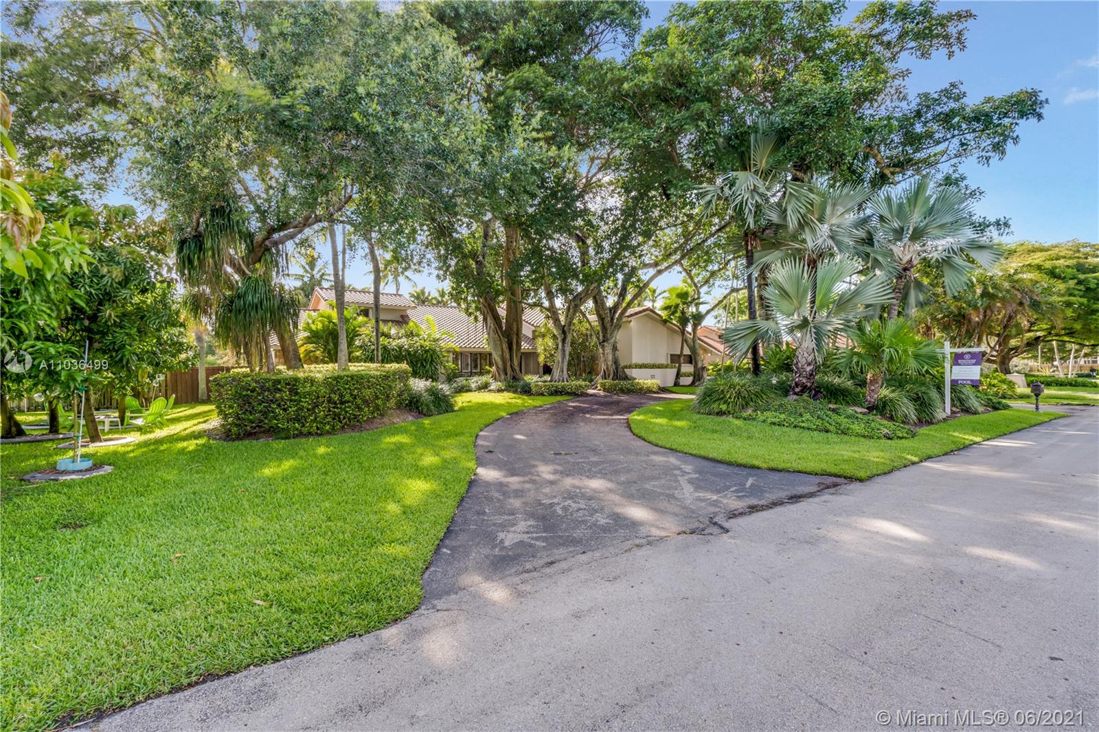 A Vendre_A louer. Annonces immobilieres Miami - Property Residential - A11036499 - 10126 SW 93rd Pl, Miami FL 33176