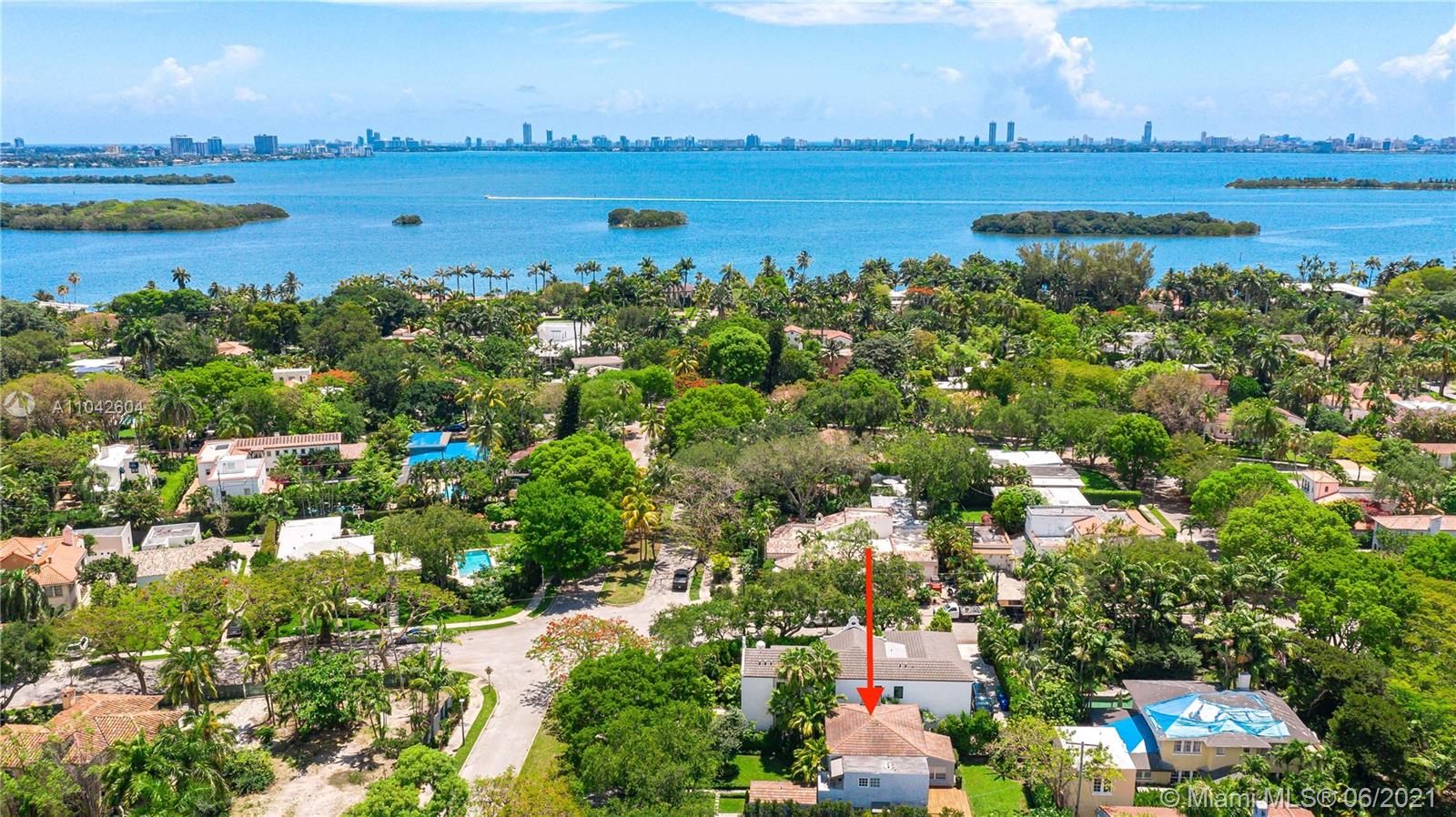 A Vendre_A louer. Annonces immobilieres Miami - Property Residential - A11042604 - 580 NE 59th St, Miami FL 33137