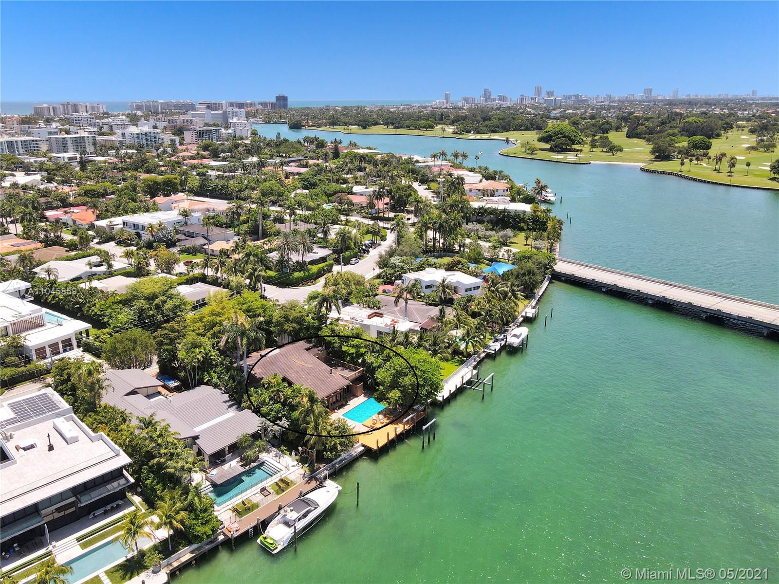 A Vendre_A louer. Annonces immobilieres Miami - Property Residential - A11045859 - 9720 W Broadview Dr, Bay Harbor Islands FL 33154