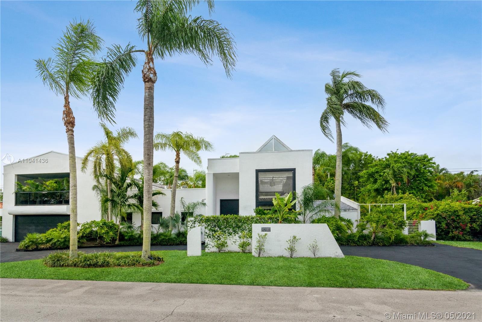 A Vendre_A louer. Annonces immobilieres Miami - Property Residential - A11041436 - 8280 SW 102nd St, Miami FL 33156