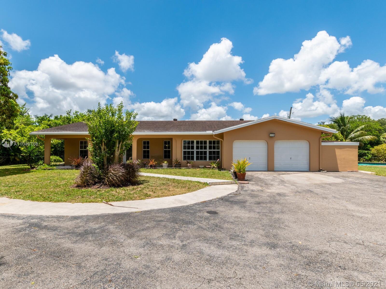 A Vendre_A louer. Annonces immobilieres Miami - Property Residential - A11046708 - 14402 Stirling Rd, Southwest Ranches FL 33330