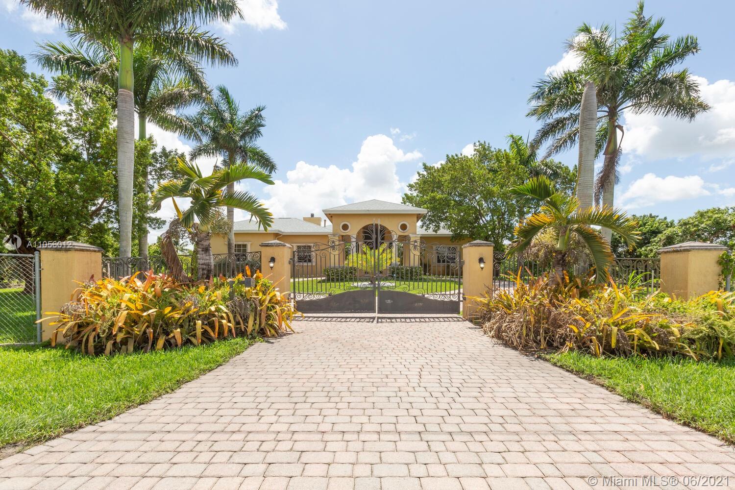 A Vendre_A louer. Annonces immobilieres Miami - Property Residential - A11056012 - 15023 SW 184th Ave, Miami FL 33196