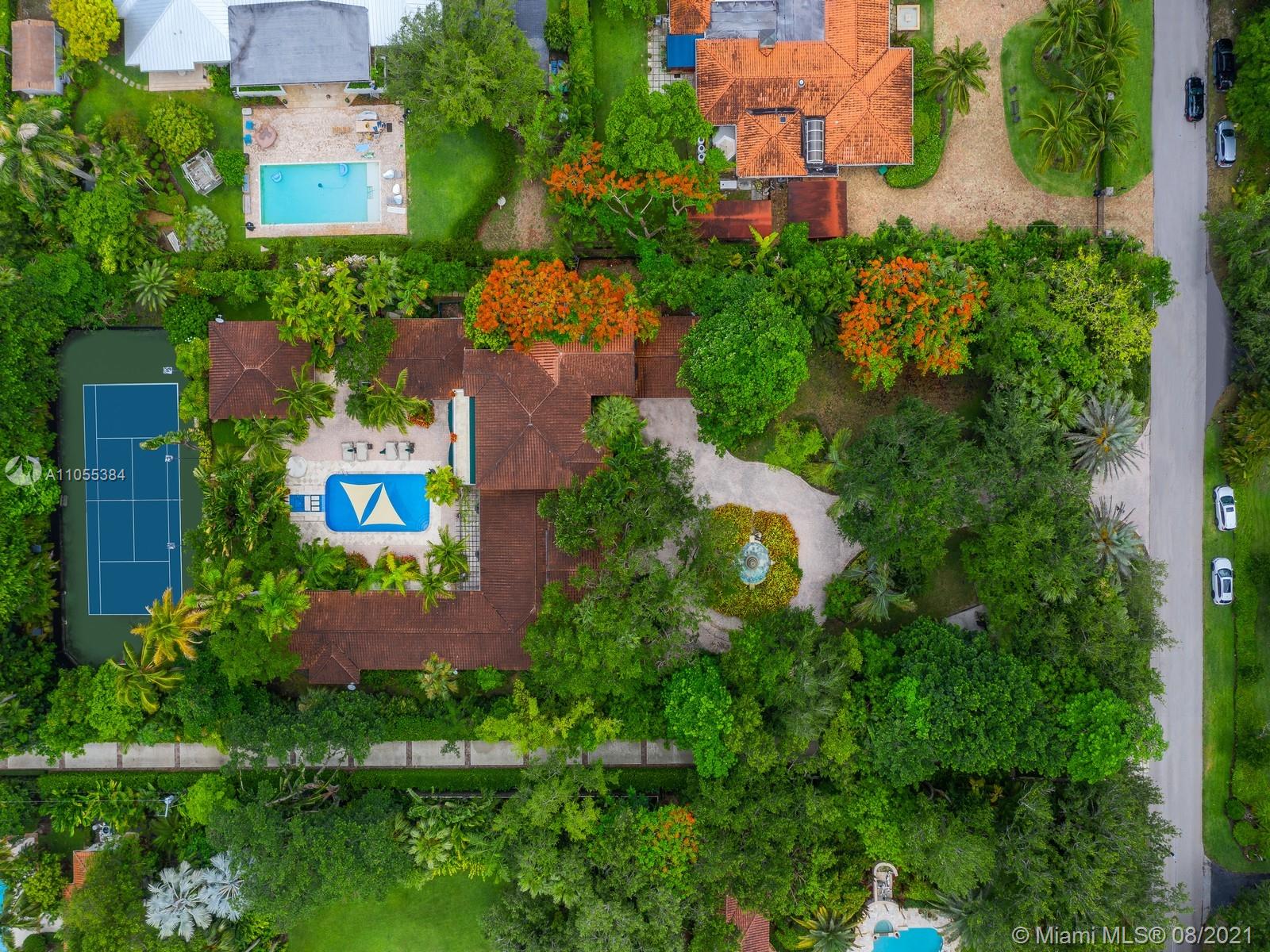 A Vendre_A louer. Annonces immobilieres Miami - Property Residential - A11055384 - 8555 Ponce De Leon Rd, Miami FL 33143