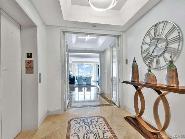 A Vendre_A louer. Annonces immobilieres Miami - Property Residential - A11058875 - 16051 Collins Ave #702, Sunny Isles Beach FL 33160