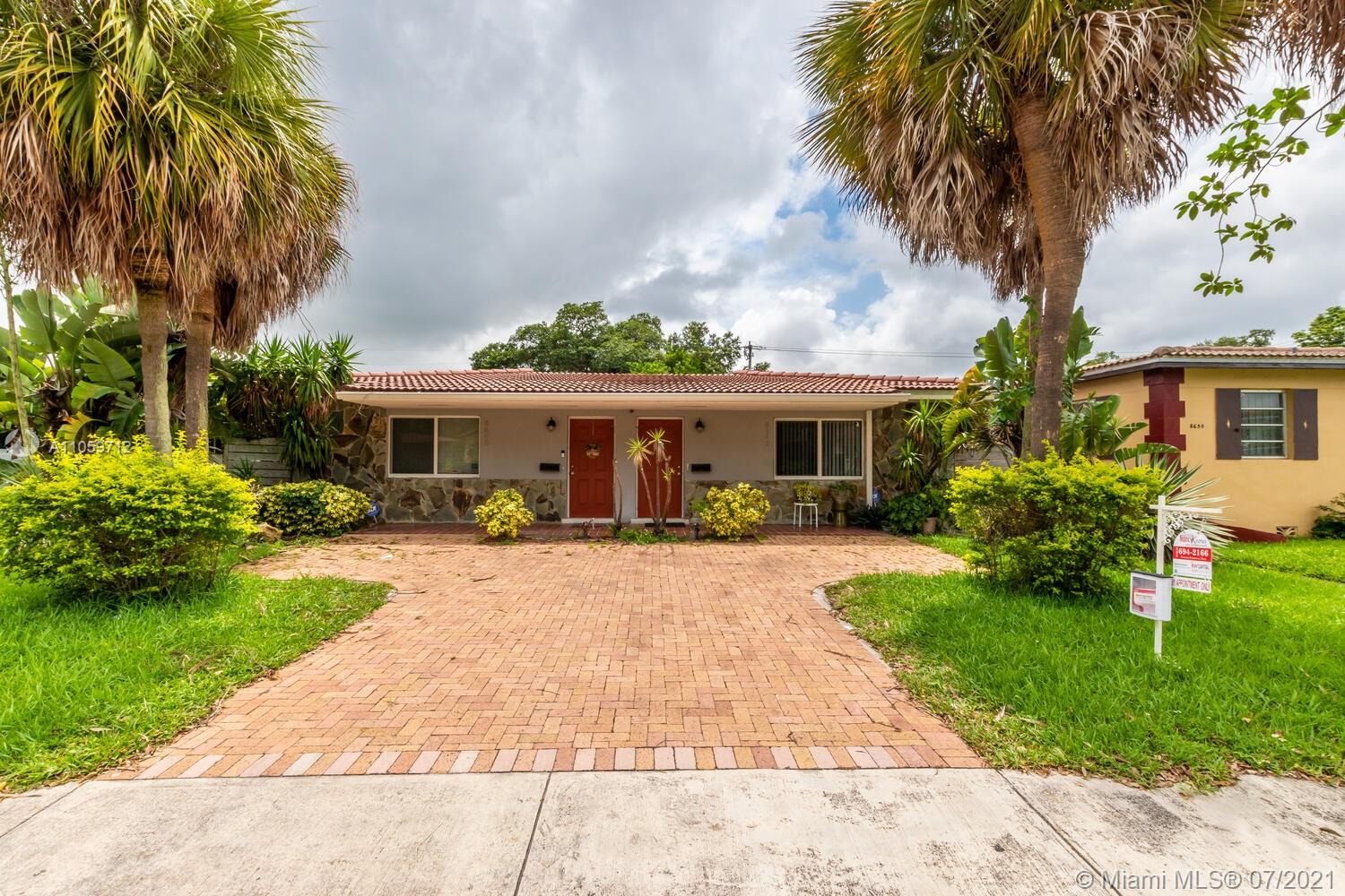 A Vendre_A louer. Annonces immobilieres Miami - Property Residential - A11059712 - 8640 NE 2 Ave, El Portal FL 33138