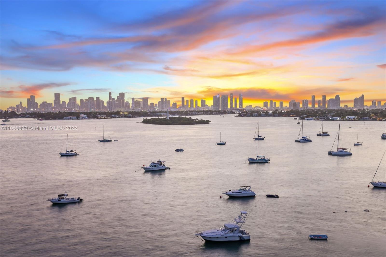 A Vendre_A louer. Annonces immobilieres Miami - Property Residential - A11059929 - 1504 Bay Rd #0915, Miami Beach FL 33139