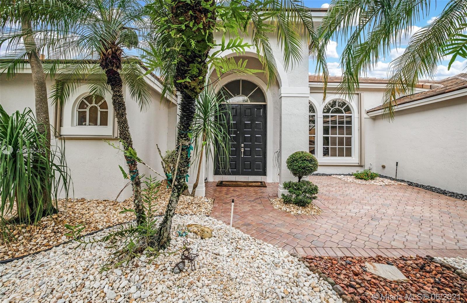 A Vendre_A louer. Annonces immobilieres Miami - Property Residential - A11060453 - 273 Landings Blvd, Weston FL 33327