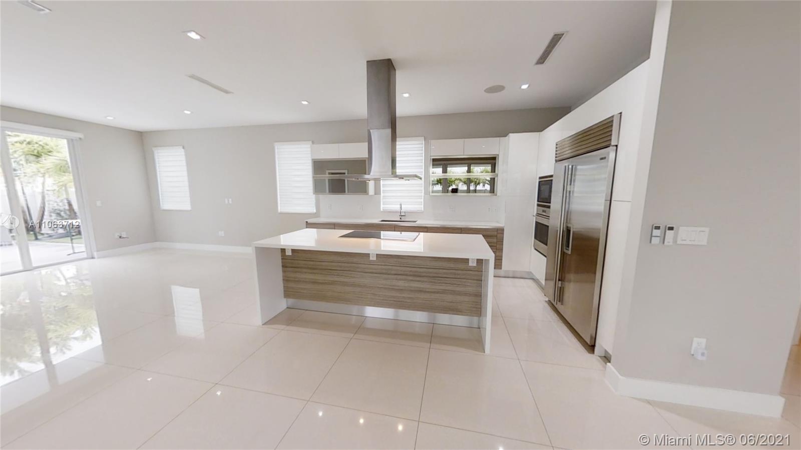 A Vendre_A louer. Annonces immobilieres Miami - Property Residential - A11063712 - 10550 NW 67TH TER, Miami FL 33178