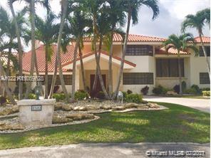 A Vendre_A louer. Annonces immobilieres Miami - Property Residential - A11059628 - 8920 SW 102nd Ter, Miami FL 33176