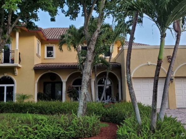 A Vendre_A louer. Annonces immobilieres Miami - Property Residential - A11081422 - 3250 Aqua Vista Dr, Pompano Beach FL 33062