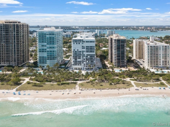 A Vendre_A louer. Annonces immobilieres Miami - Property Residential - A11112812 - 10155 Collins Ave #806, Bal Harbour FL 33154