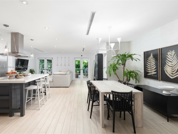 A Vendre_A louer. Annonces immobilieres Miami - Property Residential - A11130240 - 3231 Monegro St, Coral Gables FL 33134