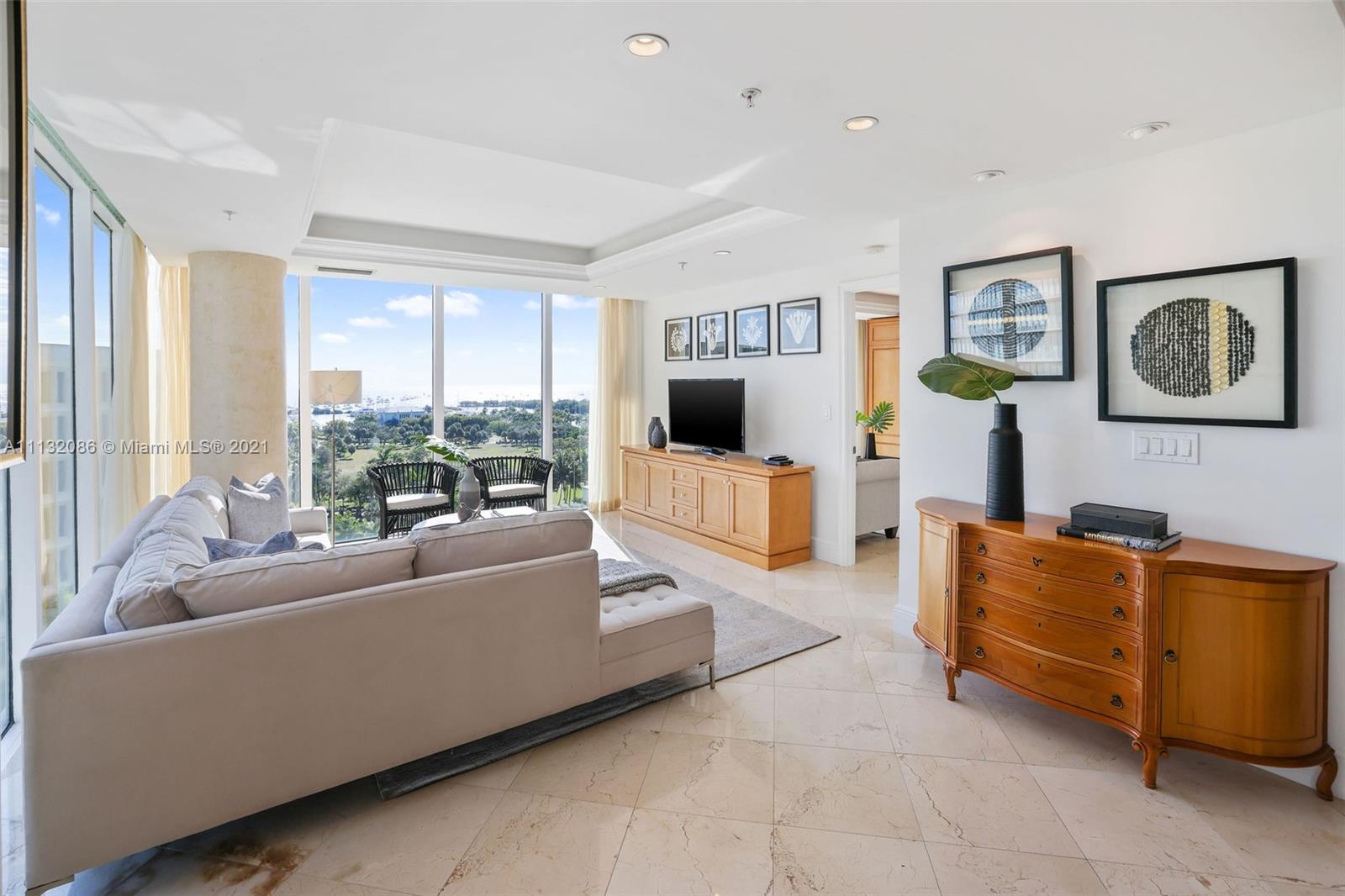 A Vendre_A louer. Annonces immobilieres Miami - Property Residential - A11132086 - 3400 SW 27th Ave #801, Miami FL 33133