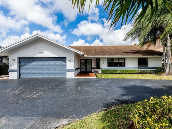 A Vendre_A louer. Annonces immobilieres Miami - Property Residential - A11169027 - A Vendre : 9725 NW 27th Ter, Doral FL 33172