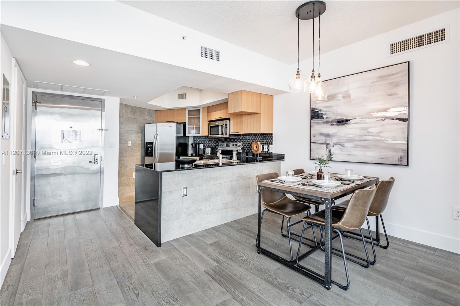 A Vendre_A louer. Annonces immobilieres Miami - Property Residential - A11207130 - A Louer : 1750 N Bayshore Dr #3914, Miami FL 33132