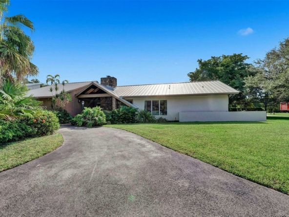 A Vendre_A louer. Annonces immobilieres Miami - Property Residential - A11214123 - A Vendre : 10825 SW 77th Ct, Pinecrest FL 33156