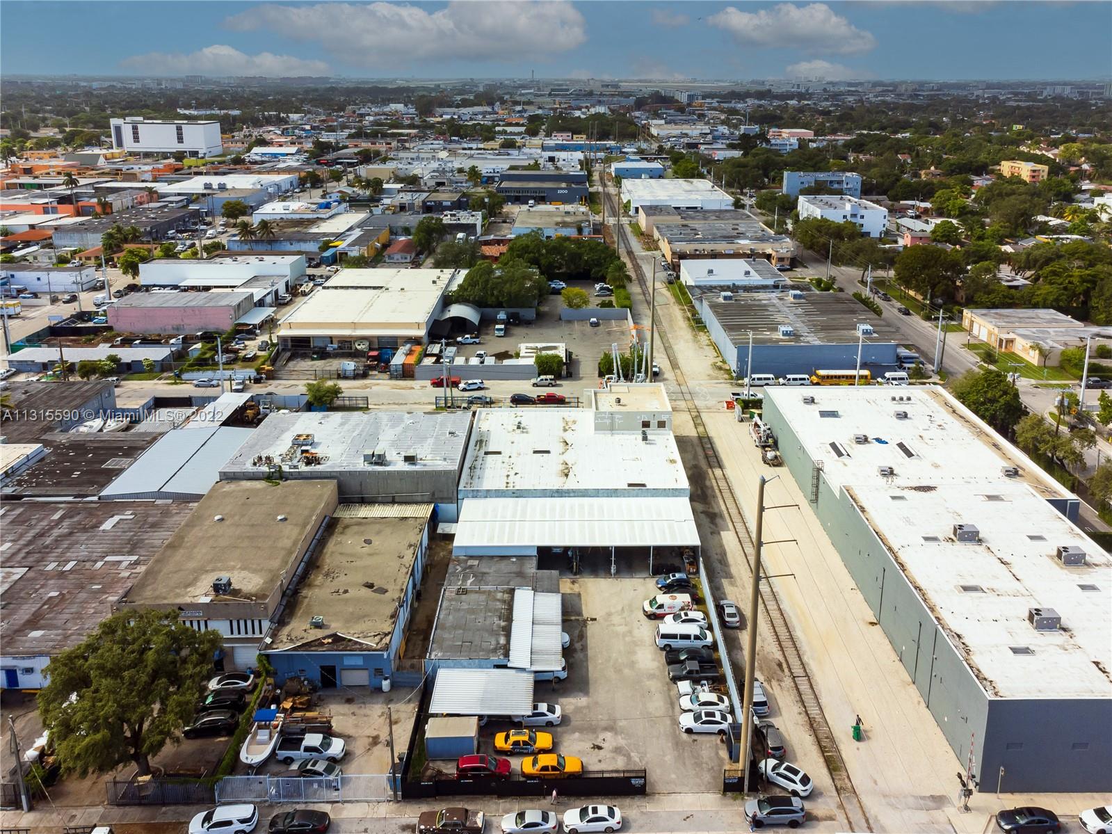 A Vendre_A louer. Annonces immobilieres Miami - Property Residential - A11315590 - A Vendre : 2222 NW 22nd Ct, Miami FL 33142