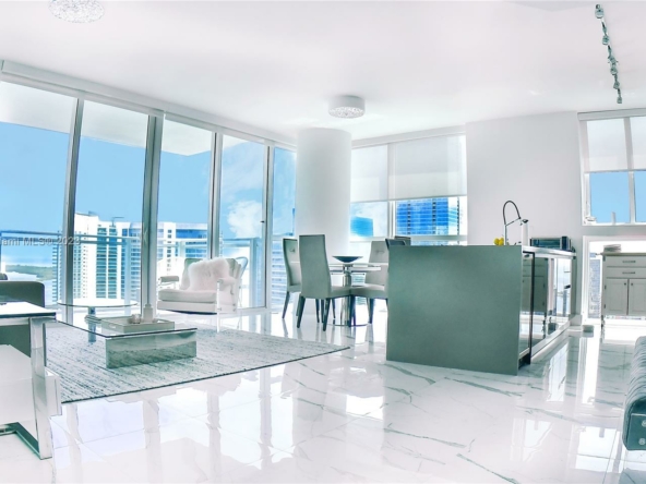 A Vendre_A louer. Annonces immobilieres Miami - Property Residential - A11323008 - A Vendre : 1080 Brickell Ave #4000, Miami FL 33131