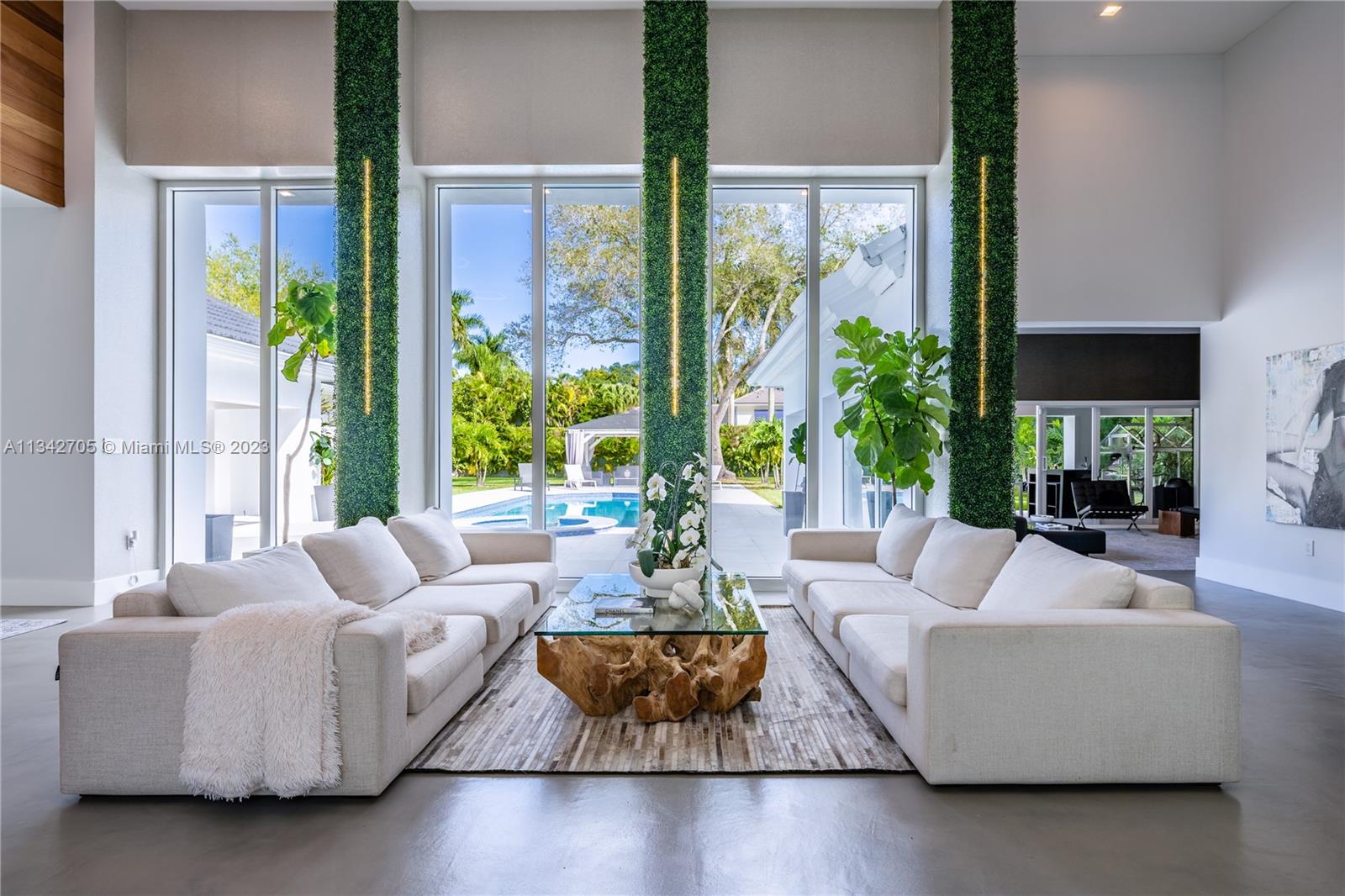 A Vendre_A louer. Annonces immobilieres Miami - Property Residential - A11342705 - A Vendre : 7255 SW 82nd Ave, Miami FL 33143