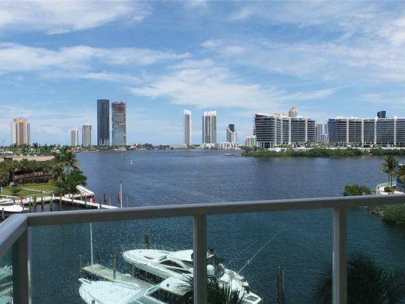 A Vendre_A louer. Annonces immobilieres Miami - Property Residential - A11351148 - A Vendre : 3330 NE 190th St #514, Aventura FL 33180