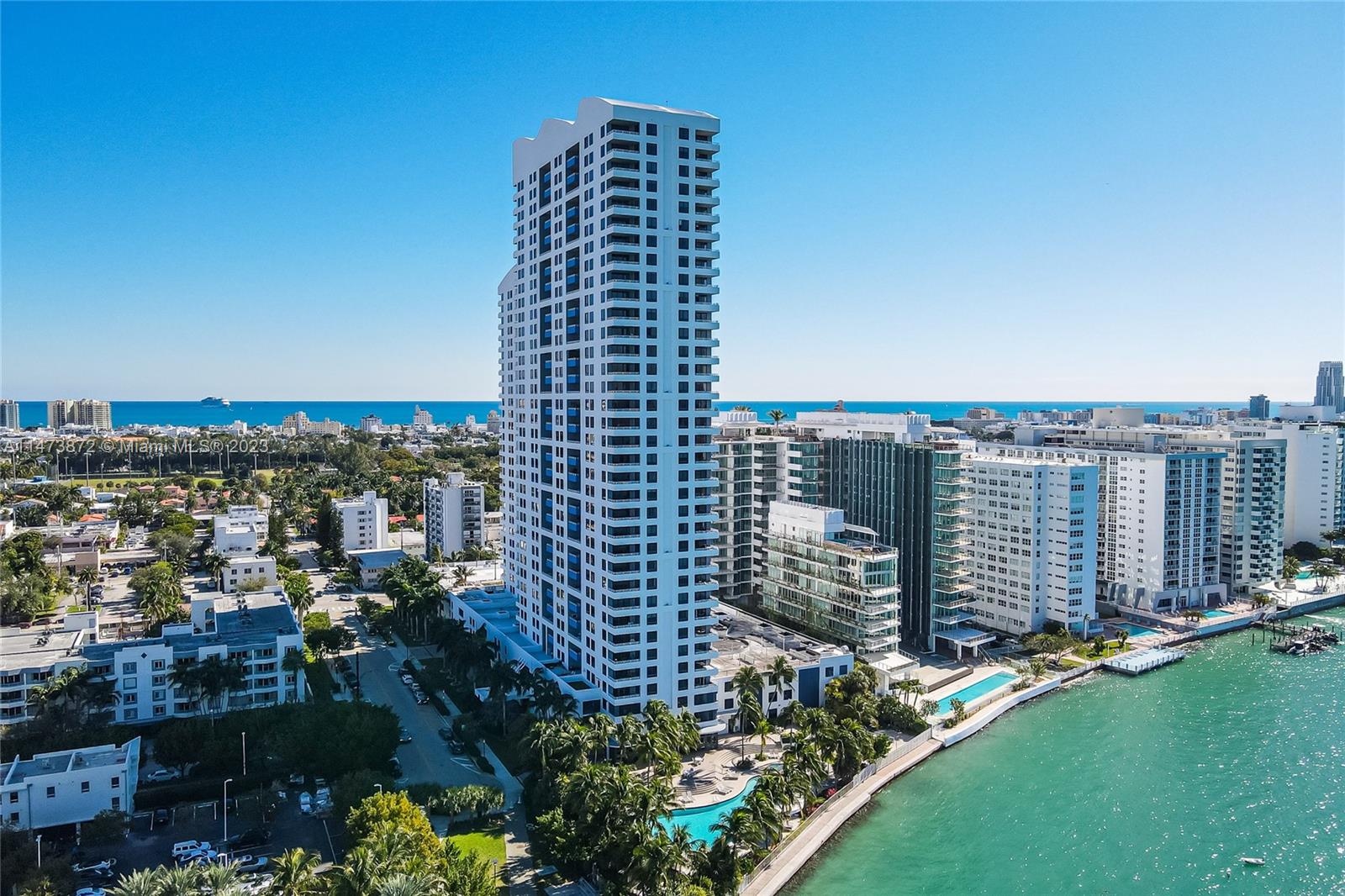 A Vendre_A louer. Annonces immobilieres Miami - Property Residential - A11473872 - A Vendre : 1330 West Ave #2213, Miami Beach FL 33139
