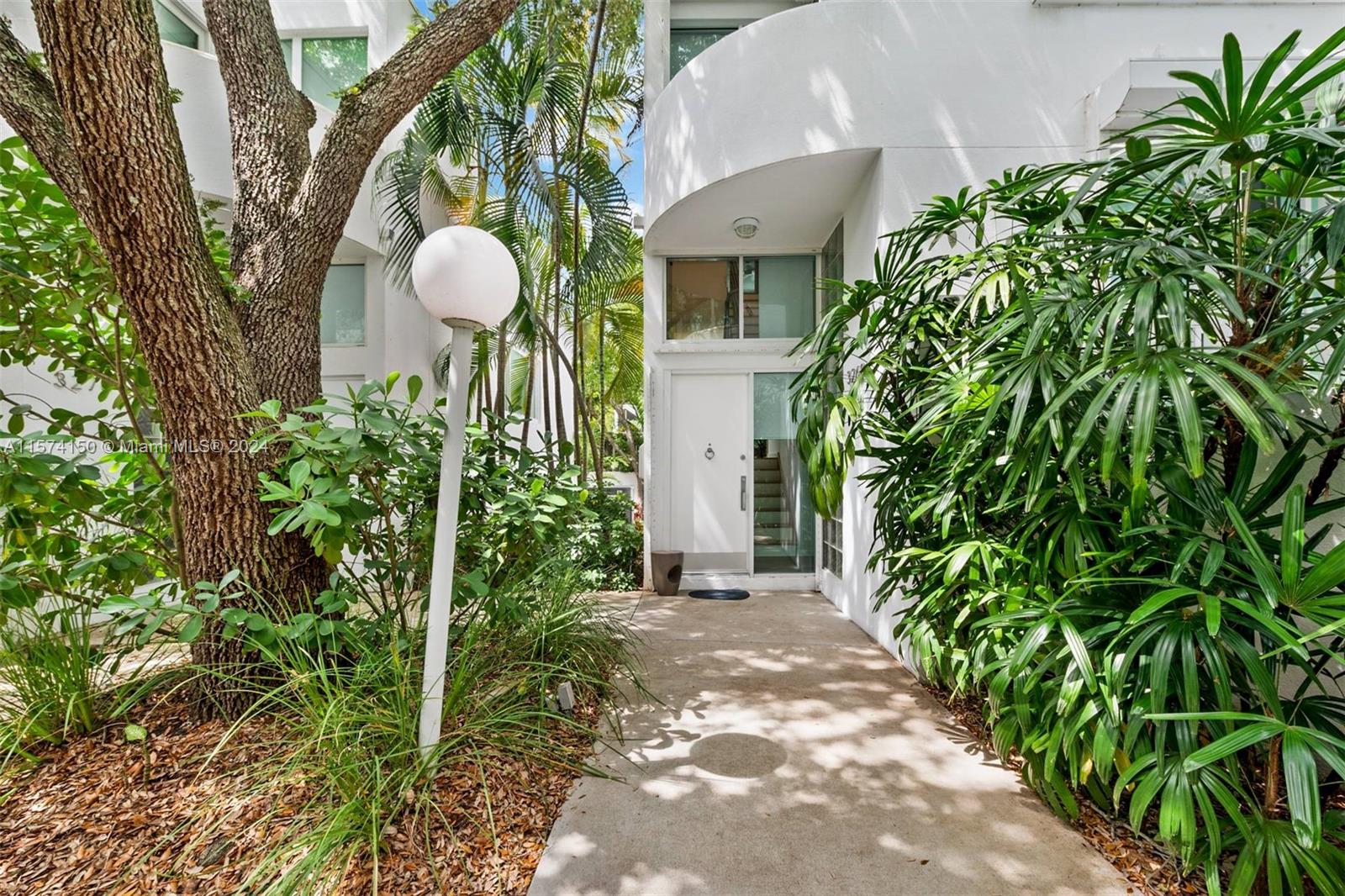 A Vendre_A louer. Annonces immobilieres Miami - Property Residential - A11574150 - A Vendre : 3268 Virginia Street #3, Miami FL 33133