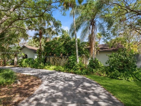 A Vendre_A louer. Annonces immobilieres Miami - Property Residential - A11573455 - A Vendre : 8155 SW 170th St, Palmetto Bay FL 33157