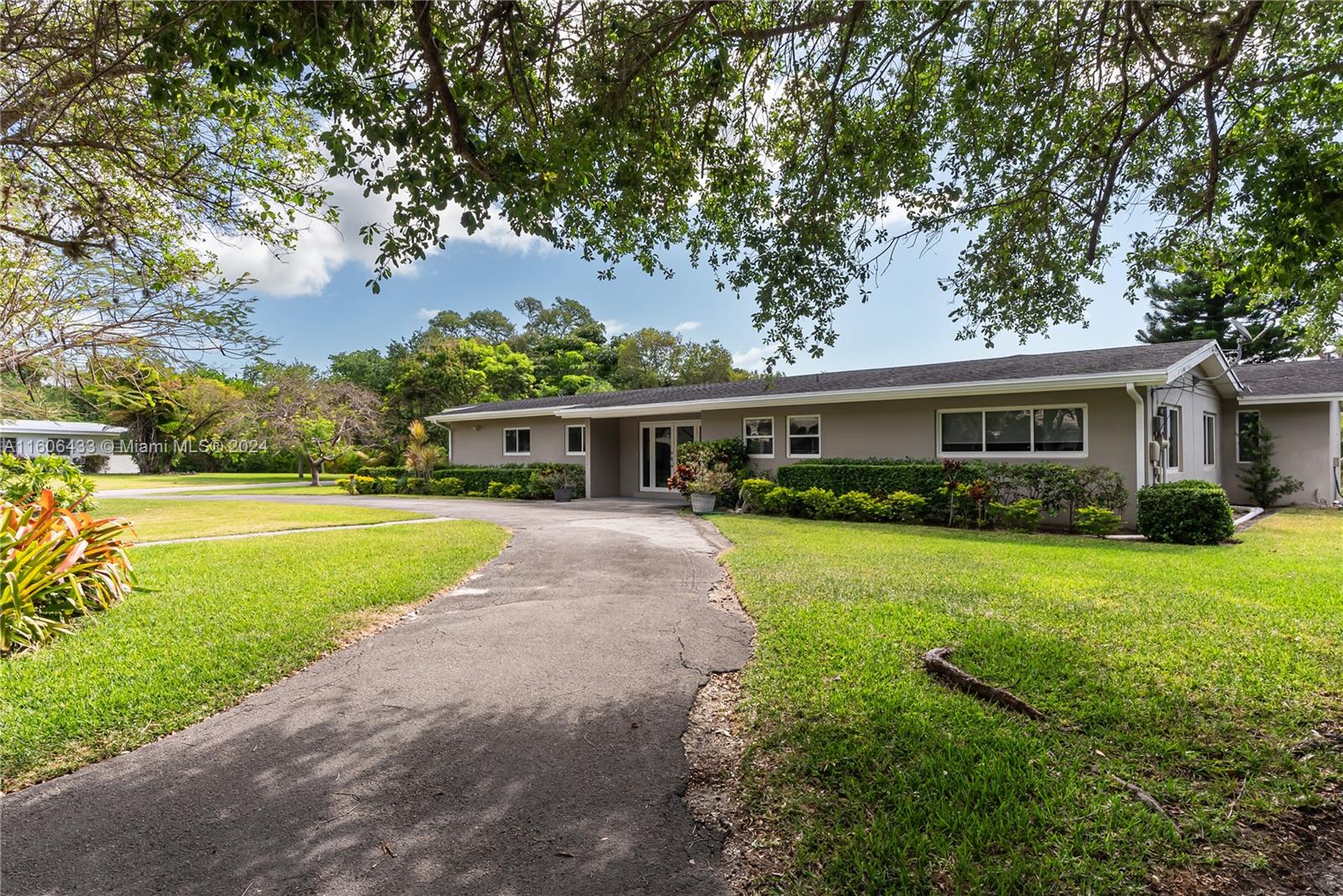 A Vendre_A louer. Annonces immobilieres Miami - Property Residential - A11606433 - A Louer : 11501 SW 70th Ave #0, Pinecrest FL 33156