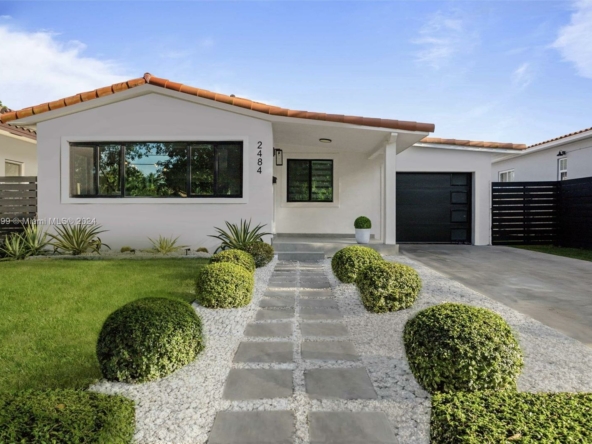 A Vendre_A louer. Annonces immobilieres Miami - Property Residential - A11619699 - A Vendre : 2484 SW 19th St, Miami FL 33145