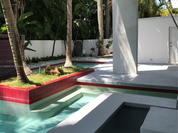 A Vendre_A louer. Annonces immobilieres Miami - Property Residential - A11620610 - A Louer : 241 Harbor Dr, Key Biscayne FL 33149