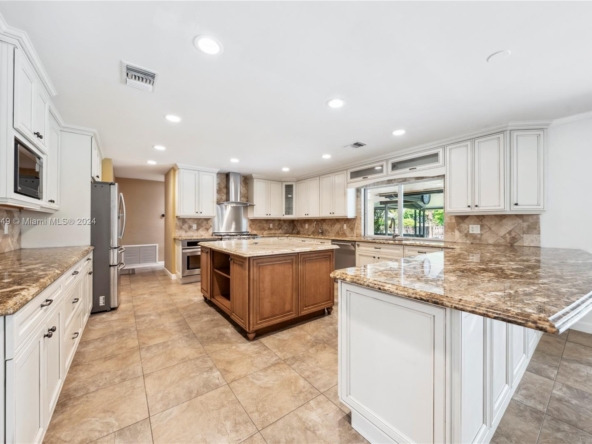 A Vendre_A louer. Annonces immobilieres Miami - Property Residential - A11629349 - A Vendre : 11601 Tara Dr, Plantation FL 33325