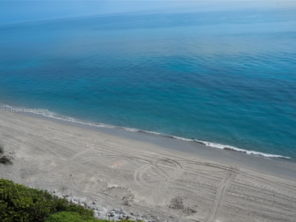 A Vendre_A louer. Annonces immobilieres Miami - Immobilier Résidentiel - A11647277 - A Vendre : 400 Beach Rd #802, Tequesta FL 33469