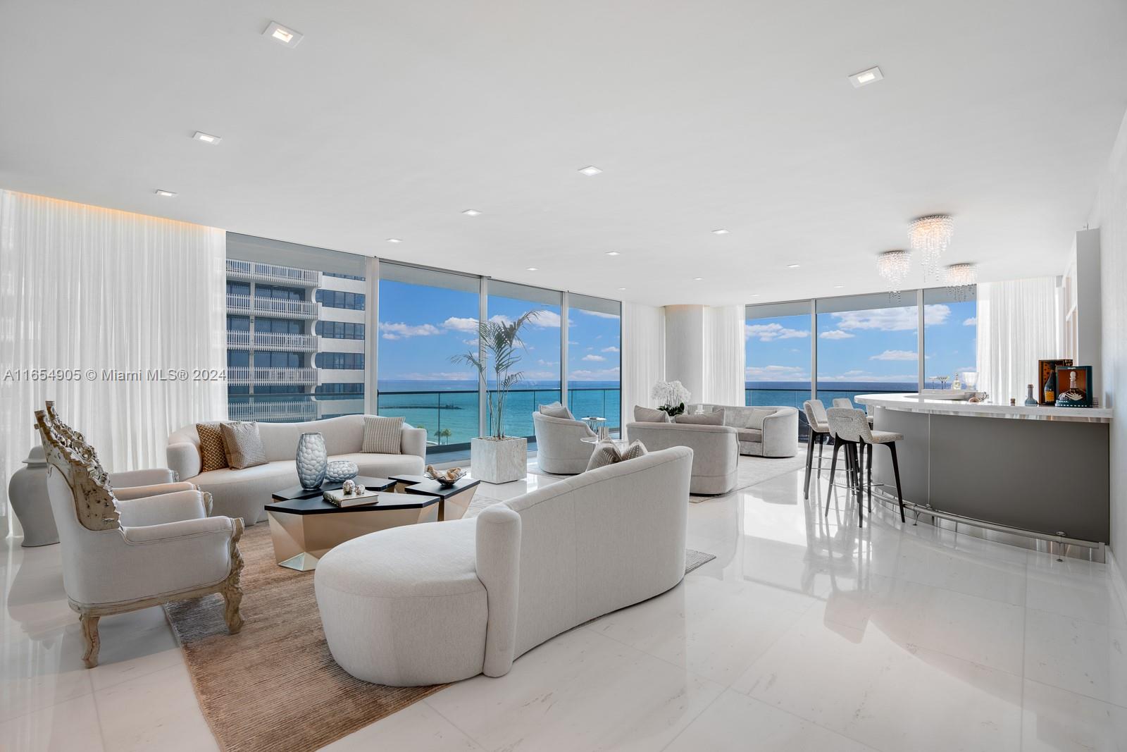 A Vendre_A louer. Annonces immobilieres Miami - Property Residential - A11654905 - A Vendre : 10203 Collins Ave #801, Bal Harbour FL 33154