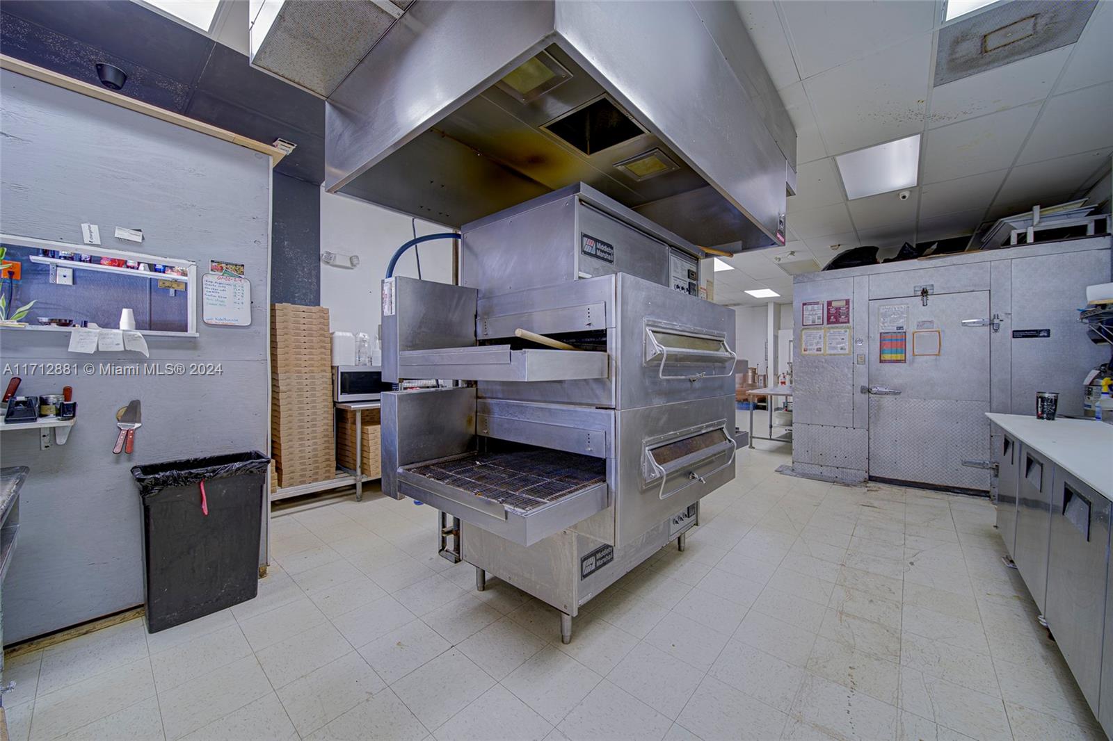 A Vendre_A louer. Annonces immobilieres Miami - Property Residential - A11712881 - A Vendre : Restaurant For Sale In North Miami Beach, North Miami Beach FL 33160