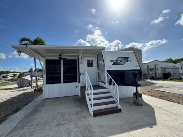 A Vendre_A louer. Annonces immobilieres Miami - Property Residential - A11730031 - A Vendre : 675 Copeland Ave S #5, Everglades City FL 34139