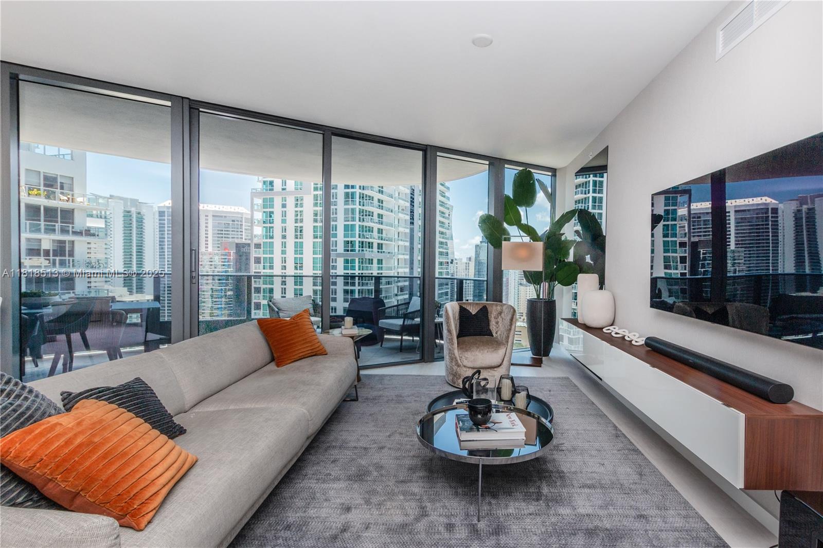 A Vendre_A louer. Annonces immobilieres Miami - Property Residential - A11818513 - A Louer : 1000 Brickell Plz #3201, Miami FL 33131
