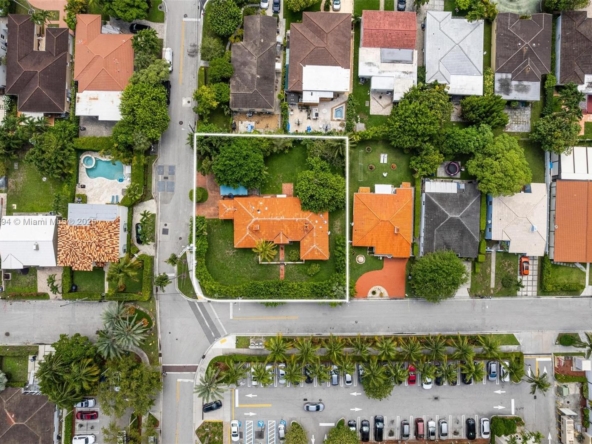 A Vendre_A louer. Annonces immobilieres Miami - Property Residential - A11848794 - A Vendre : 9400 Abbott Ave, Surfside FL 33154