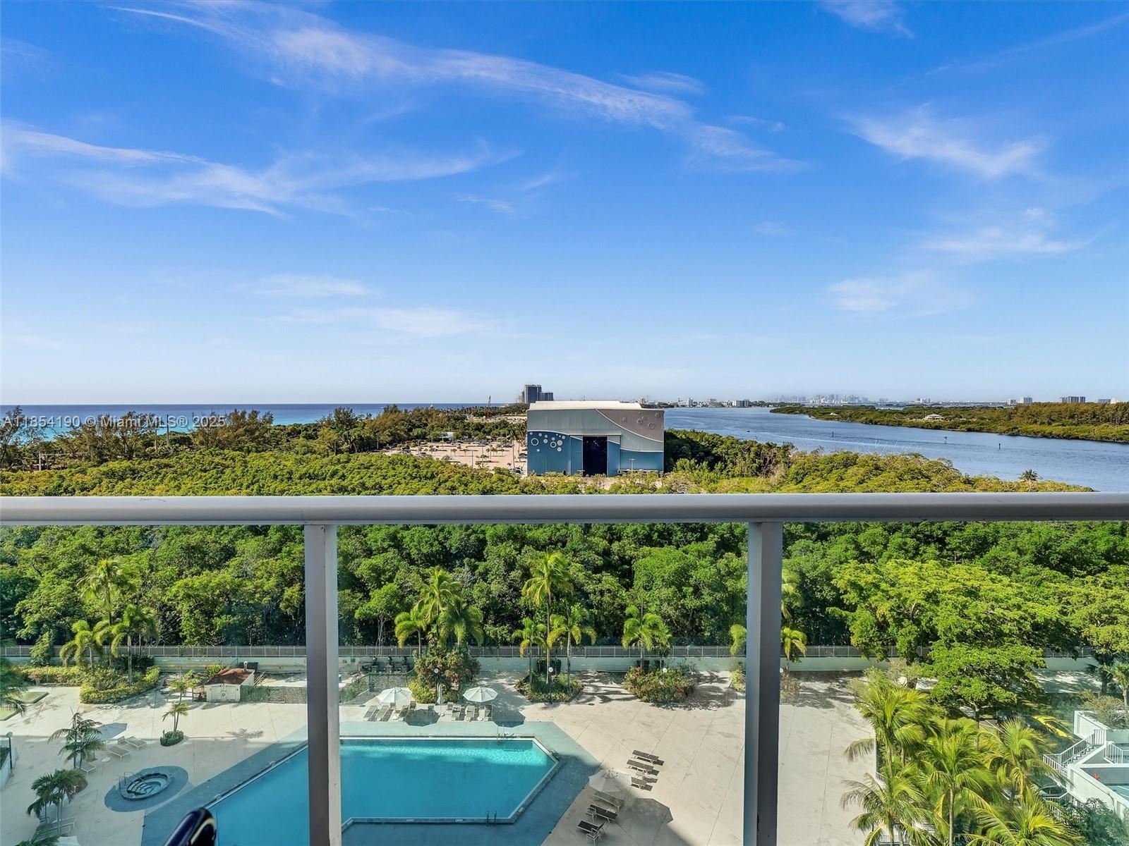 A Vendre_A louer. Annonces immobilieres Miami - Property Residential - A11854190 - A Vendre : 100 Bayview Dr #1025, Sunny Isles Beach FL 33160