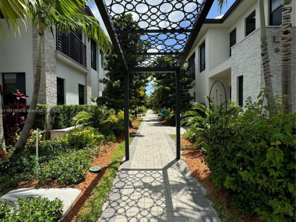 A Vendre_A louer. Annonces immobilieres Miami - Property Residential - A11851859 - A Louer : 8283 NW 47th Ln, Doral FL 33166